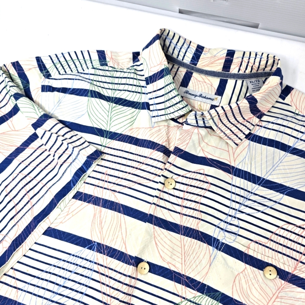 Tommy Bahama 100% Silk Shirt White Striped Palm Leaves Shiny Silk Men's Size XL.
